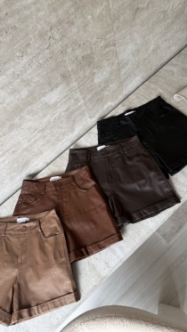 SHORT COURO RESINADO - Arthmanha